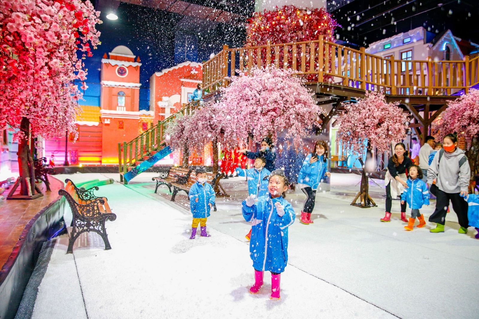 Hệ thống Lan can tại khu vui chơi Snow Town- Thành Phố Thủ Đức- 2018 hình ảnh dự án 4