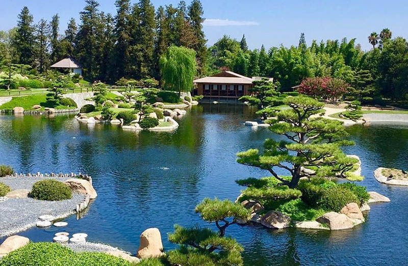 Gạch lát sân vườn Nhật Bản